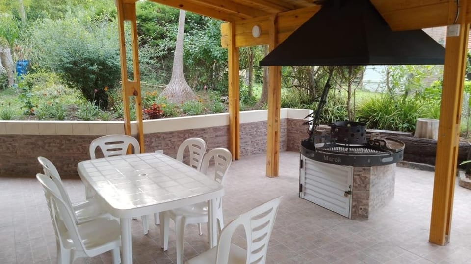 Casa con cercanía al mar y tranquilidad en Pinamar House in Pinamar