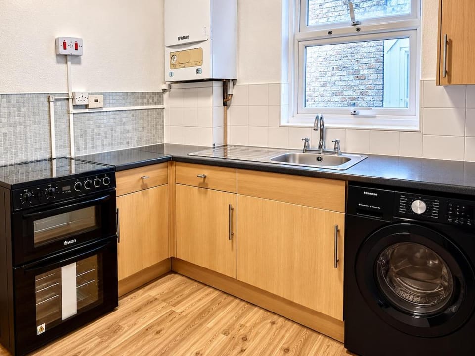The Grand Pearl,2BR Free Parking, and close proximity to Elizabeth Line Apartment in London
