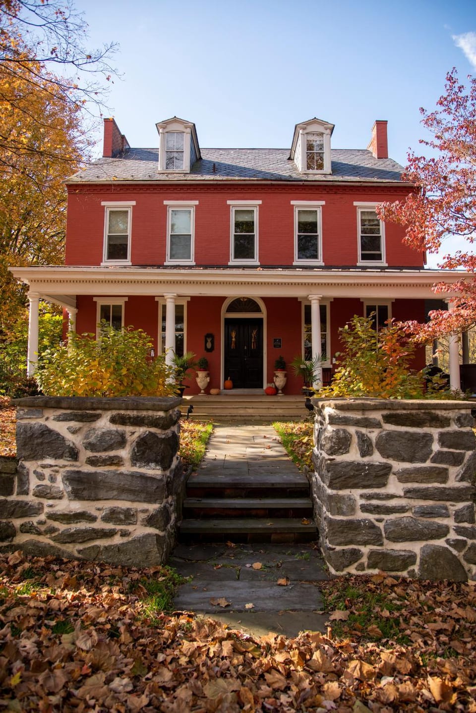 Property building, Day, Landmark view