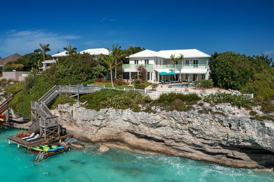 Villa Turquesa by Elite Destination Homes House in Turks and Caicos Islands