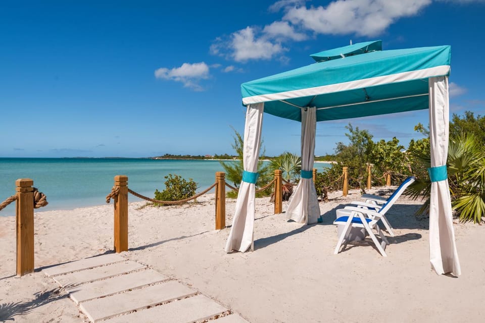 Villa Vamar by Elite Destination Homes House in Turks and Caicos Islands