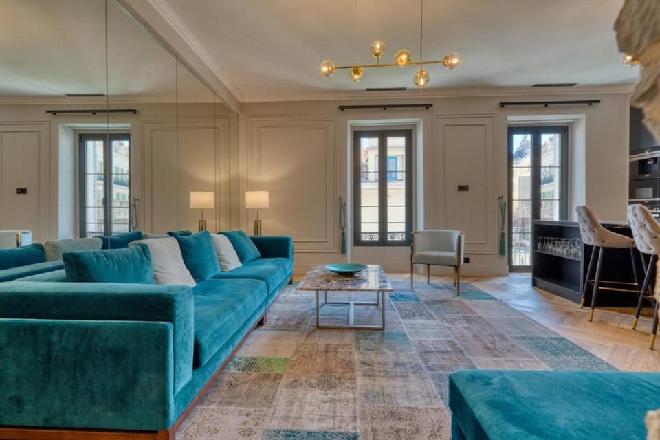 Luxurious 4-Bedroom Apartment - Cannes Center Apartment in Cannes