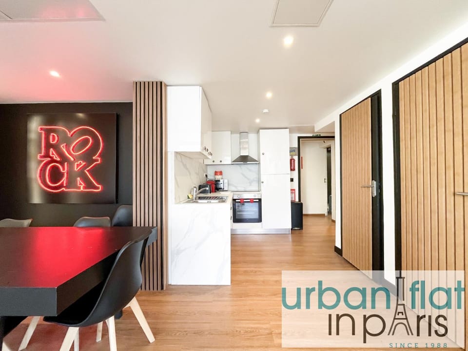 UrbanFlat 128 - Famous Champs-Elysees Avenue Apartment Apartment in Paris