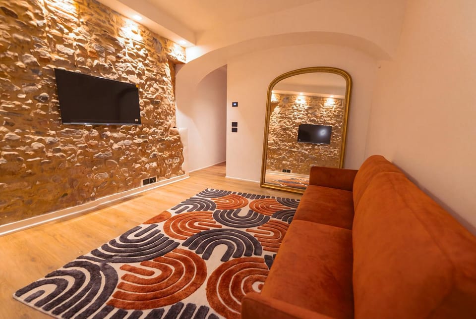 Communal lounge/ TV room, TV and multimedia, Living room, Photo of the whole room
