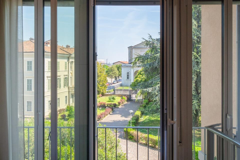 Brescia Center - Station at 1 min - Free Parking and Wifi Apartment in Province of Brescia