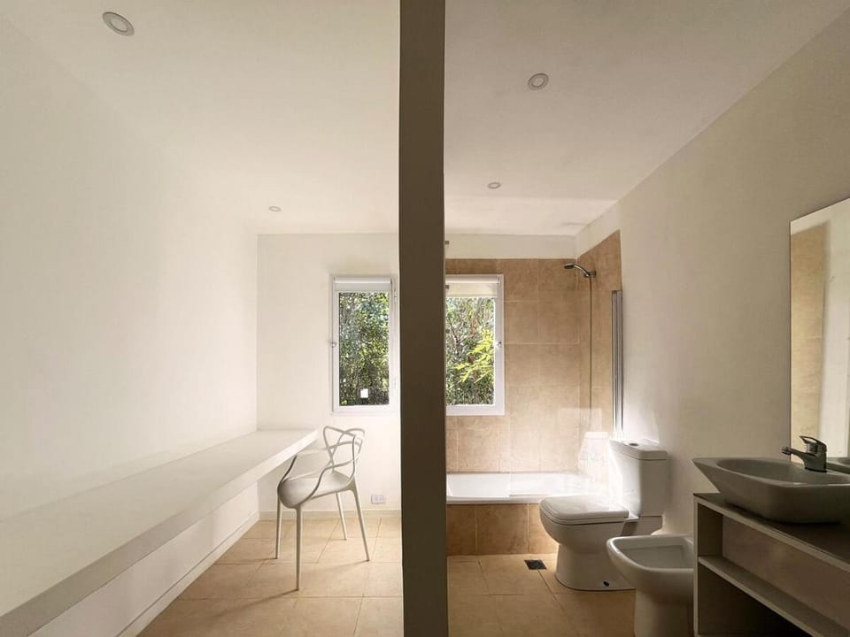 Bathroom, Photo of the whole room, Seating area