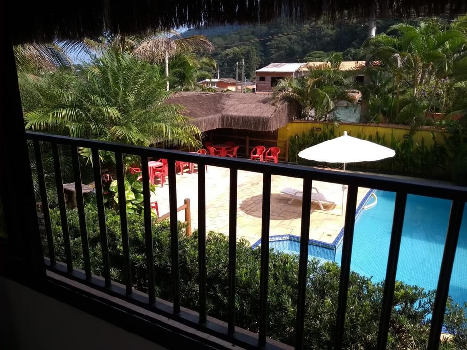 Facade/entrance, Natural landscape, Bird's eye view, Garden, Garden, Balcony/Terrace, Balcony/Terrace, Photo of the whole room, Decorative detail, Floor plan, Bedroom, Garden view, Pool view, Swimming pool, Swimming pool