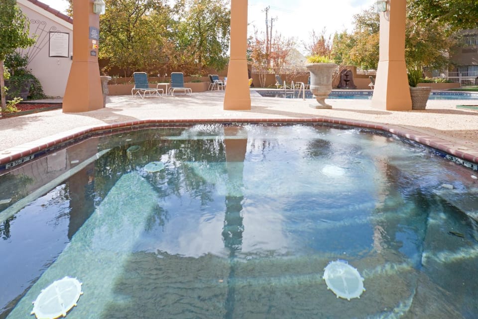 Swimming pool, Swimming pool