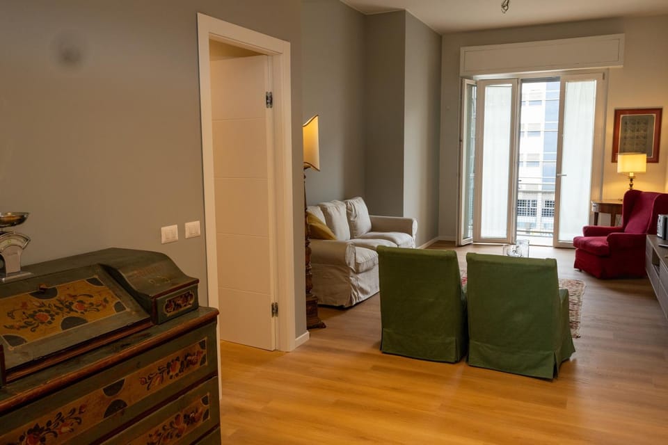 Seven Host Apartment in Milan