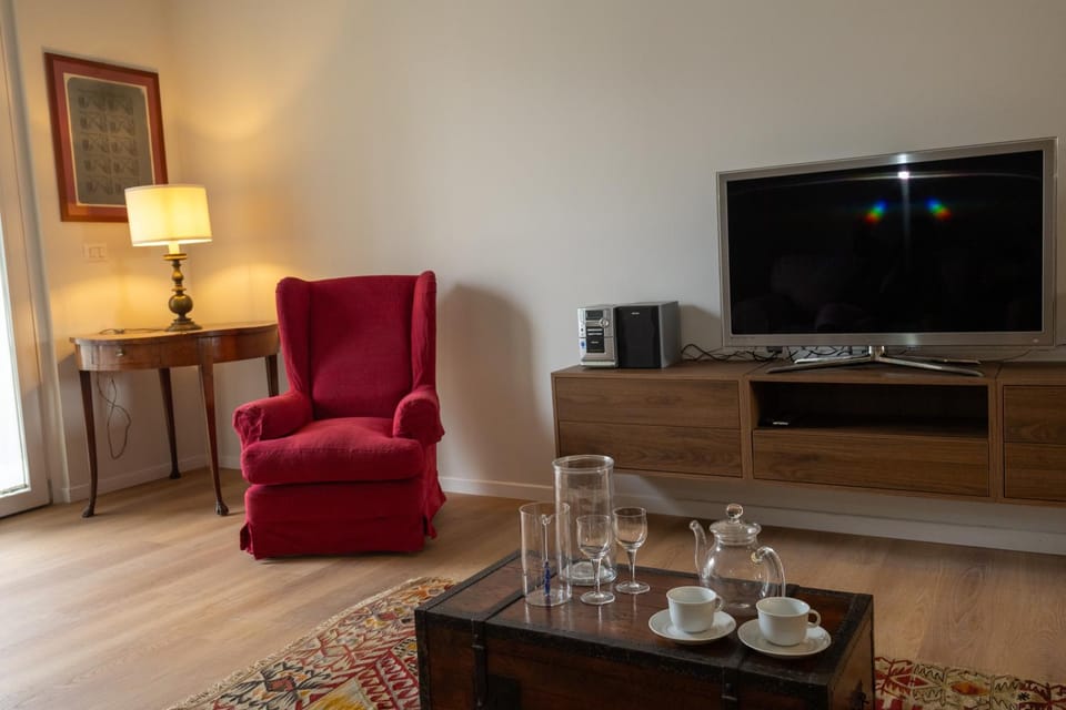 Seven Host Apartment in Milan