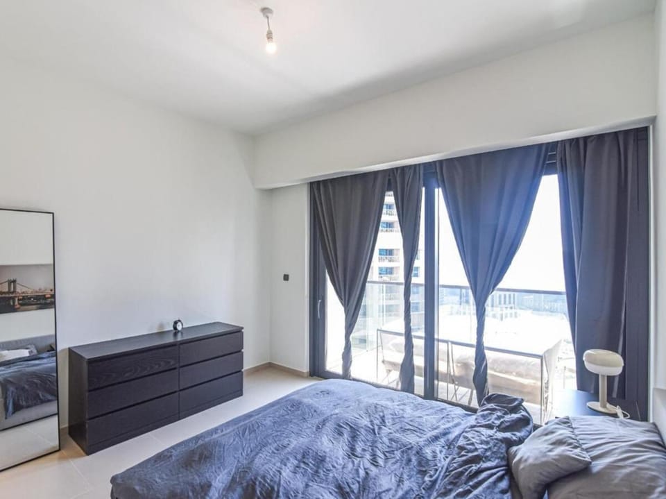 Bellavista Apartments Holiday Homes - 2 Bedrooms Apartment ACT 2 DOWNTOWN DUBAI Apartment in Dubai