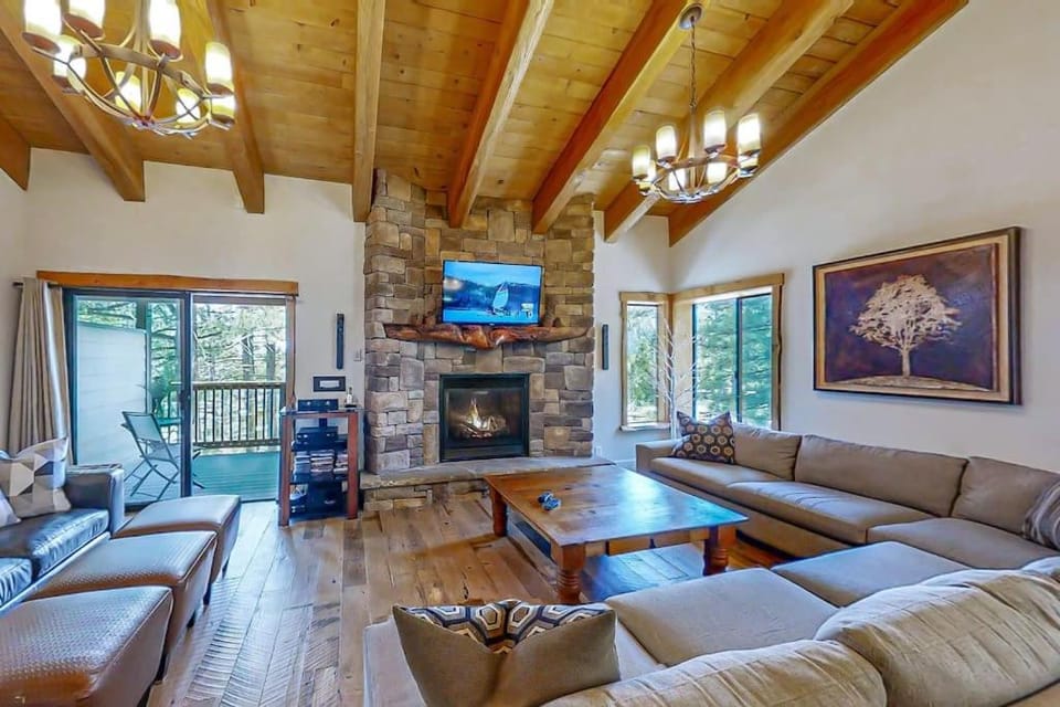 Village Treehouse #2 House in Mammoth Lakes
