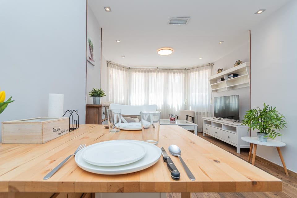 Le blanc Atelier Chamberi Apartment in Madrid