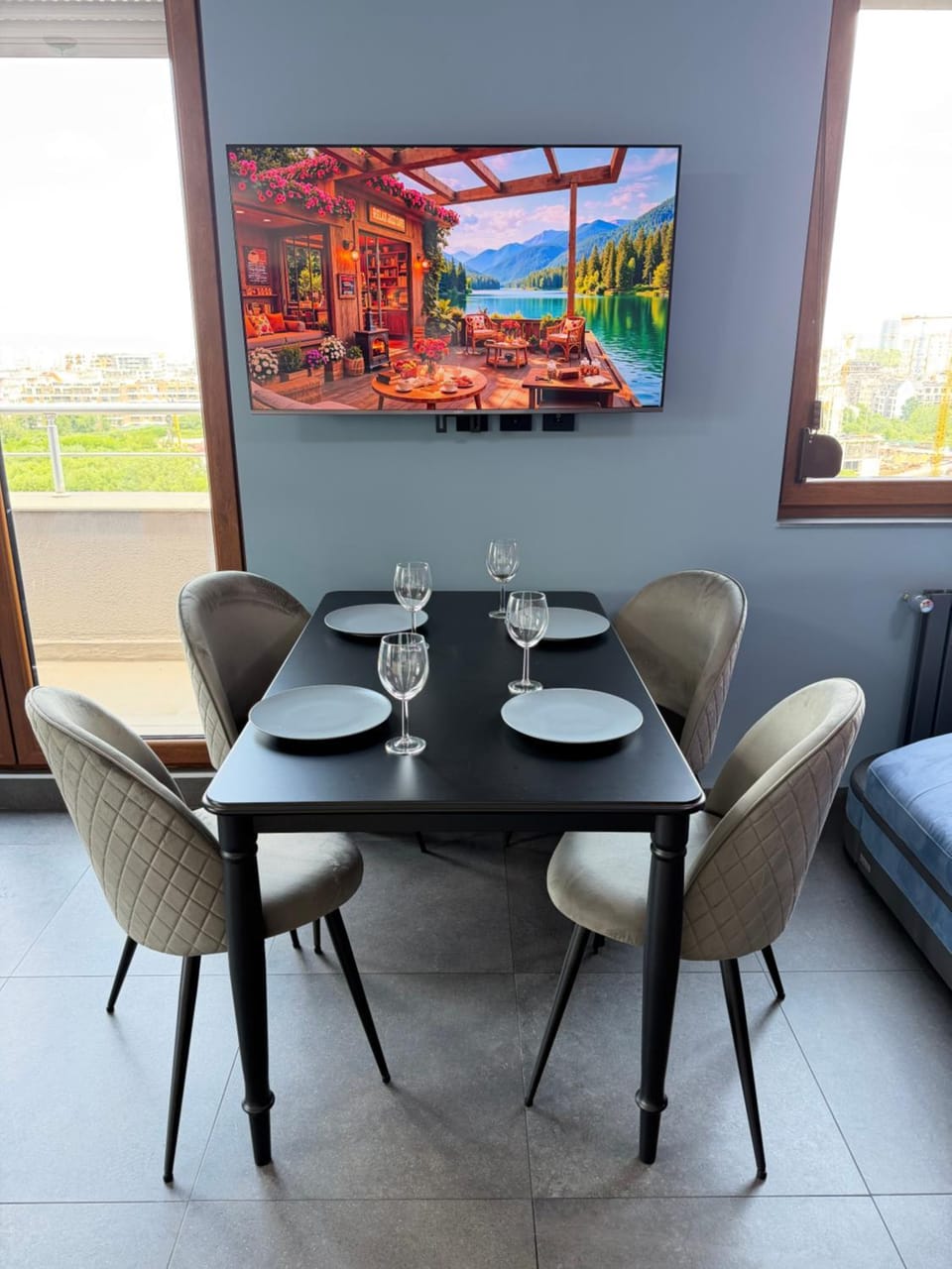 TV and multimedia, Living room, Seating area, Dining area, Evening entertainment