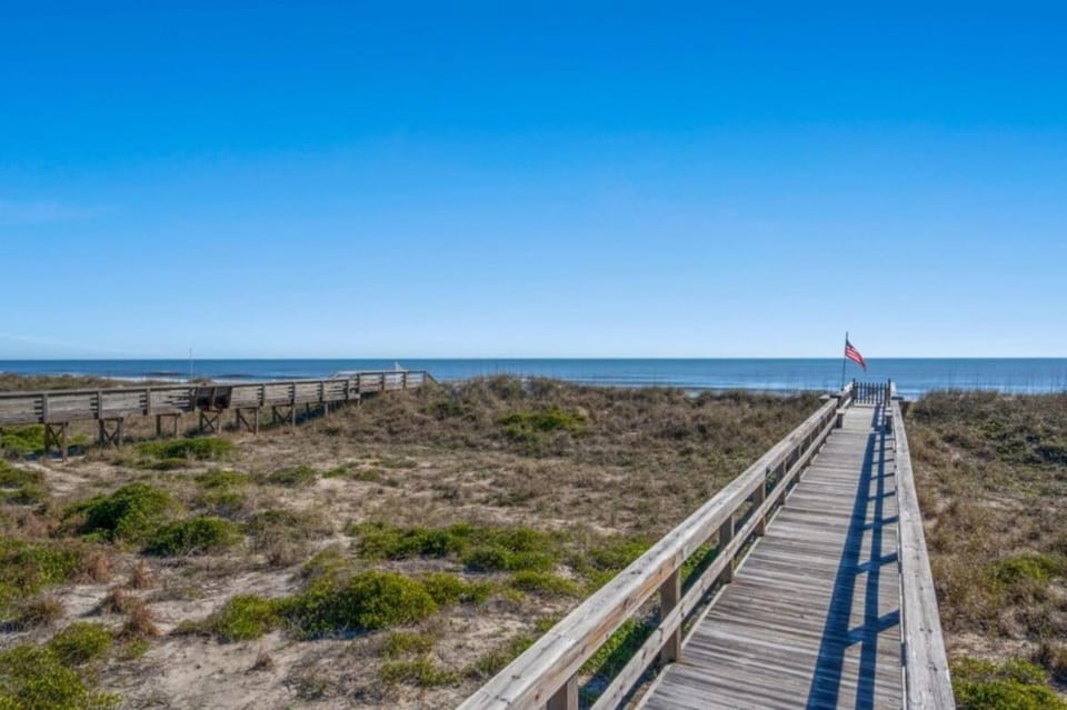 Nearby landmark, Activities, Beach, Sea view