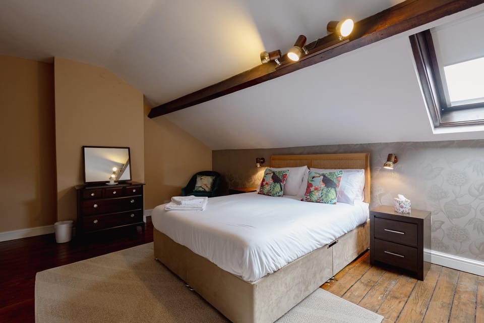 The Barton, 2-Bed Home Near Leeds Centre House in Leeds