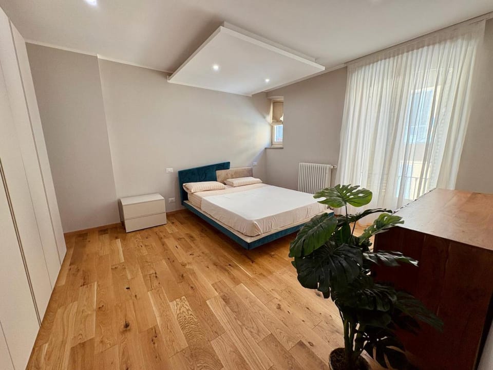 Trilocale di Charme con Terrazzo Privato: La Tua Oasi nel Centro di Torino Apartment in Turin