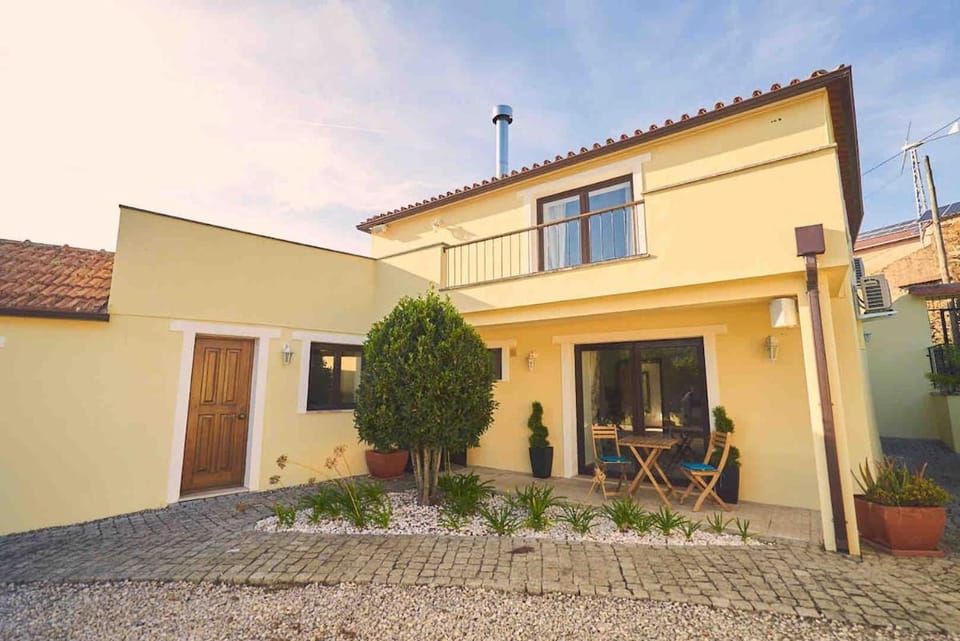 Spacious 4 Bedroom Villa - Peaceful Rural Escape House in Aveiro District, Portugal