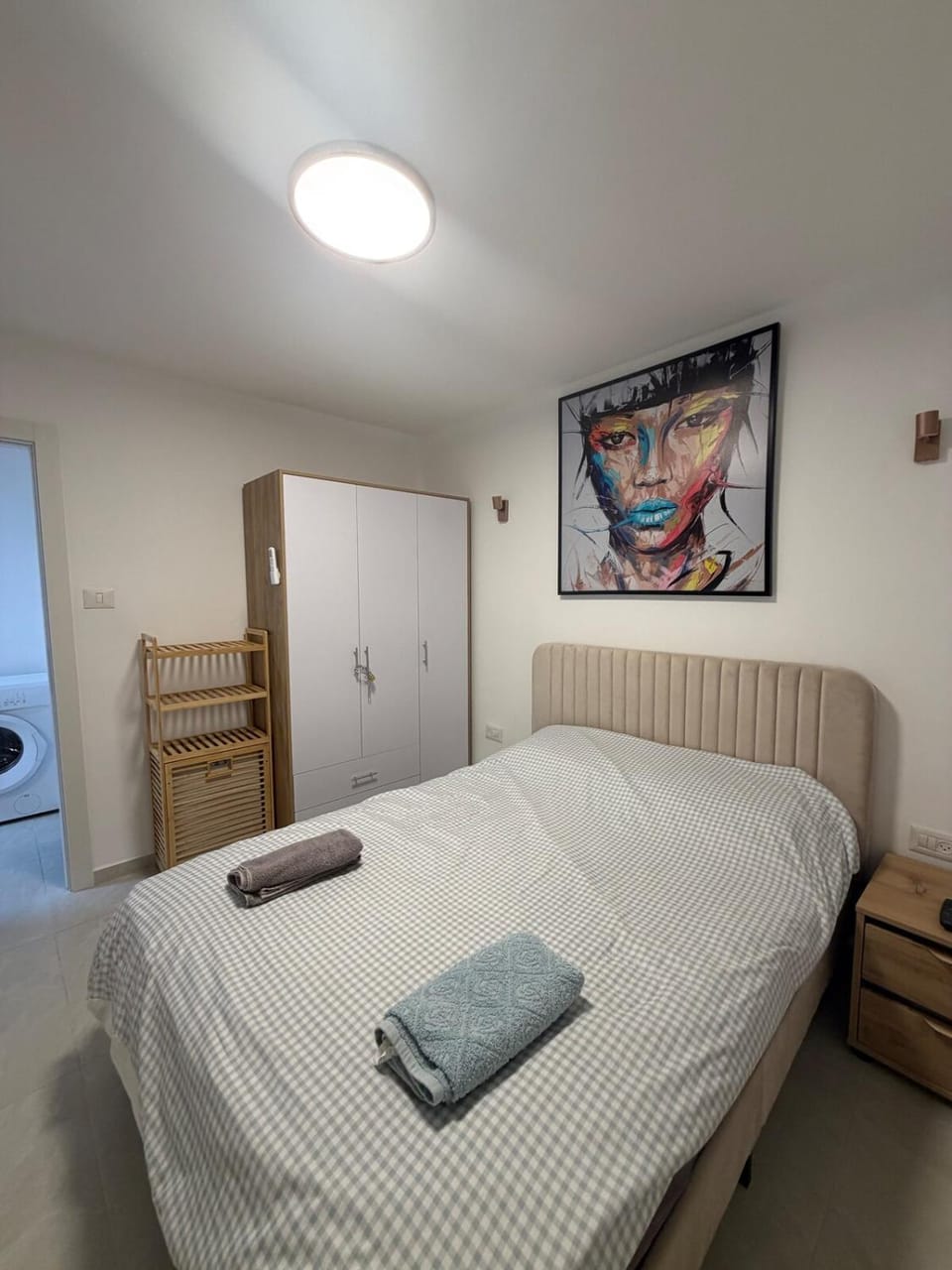 הסוויטה הלבנה - 5 דקות נסיעה מהים Apartment in South District