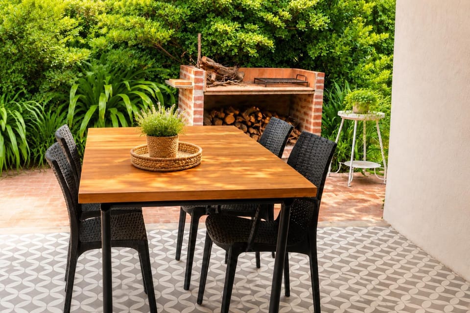 Dining area, Garden view