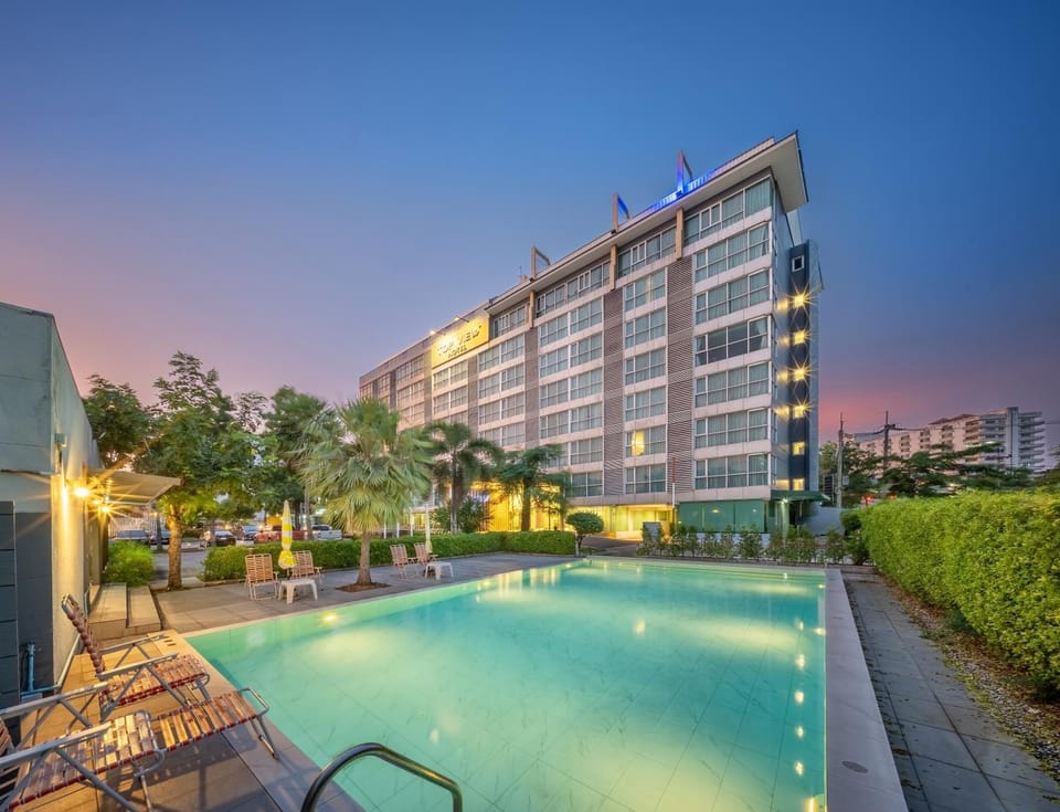 Property building, Pool view, Swimming pool