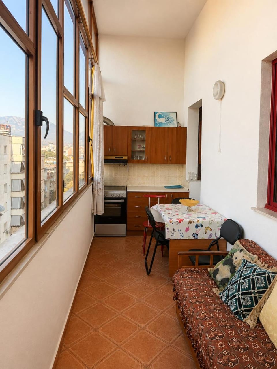 Kitchen or kitchenette, Seating area