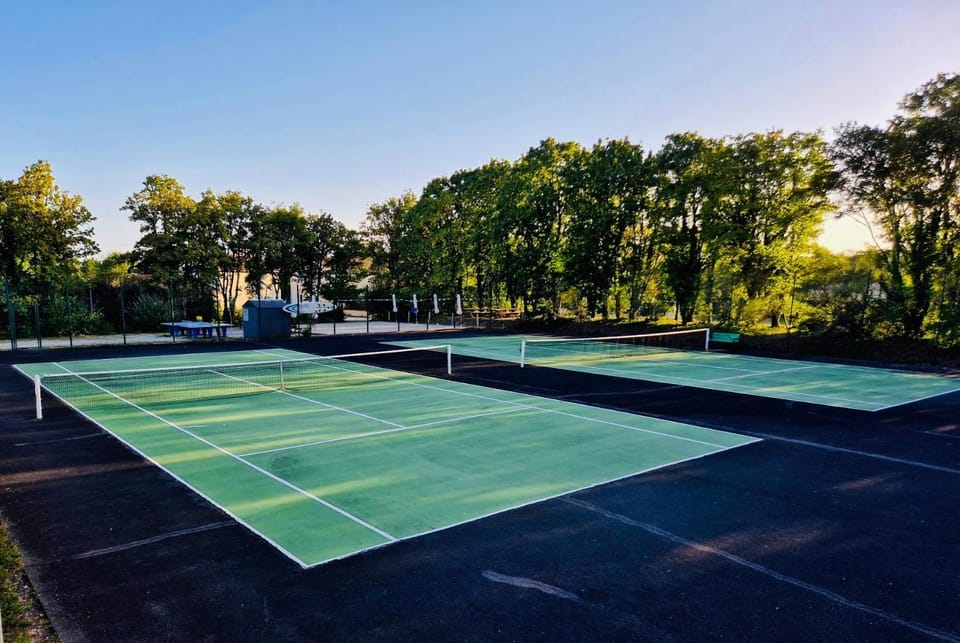 Tennis court
