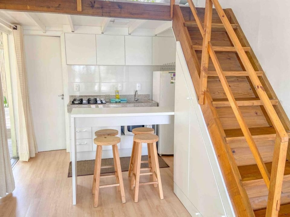 Loft com vista para a Lagoa Pequena - Rio Tavares, Florianópolis House in Florianopolis
