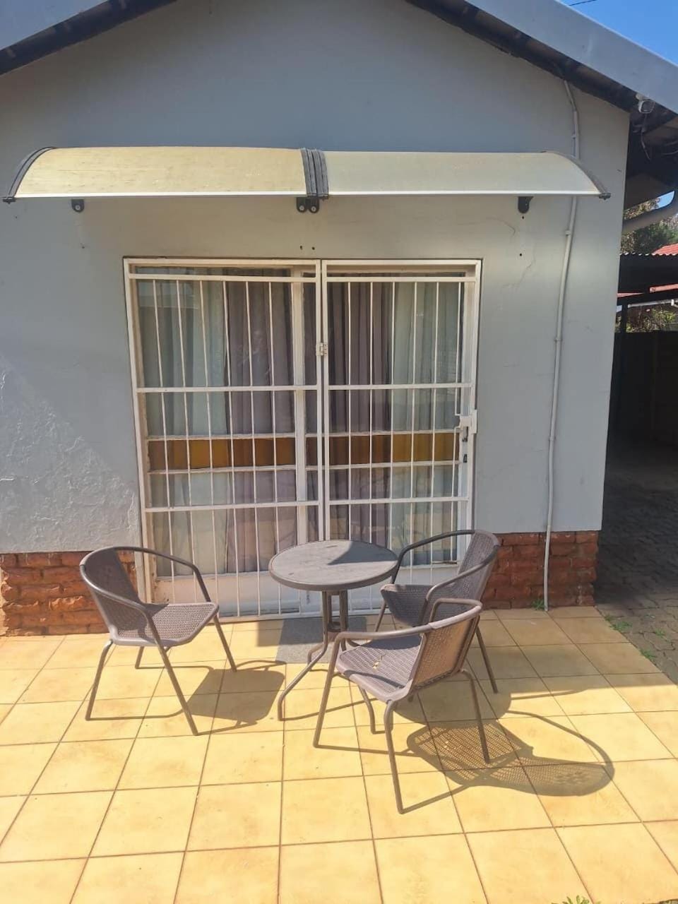 Modern Getaway Near City, The Perfect Stay Awaits Bed and Breakfast in Pretoria