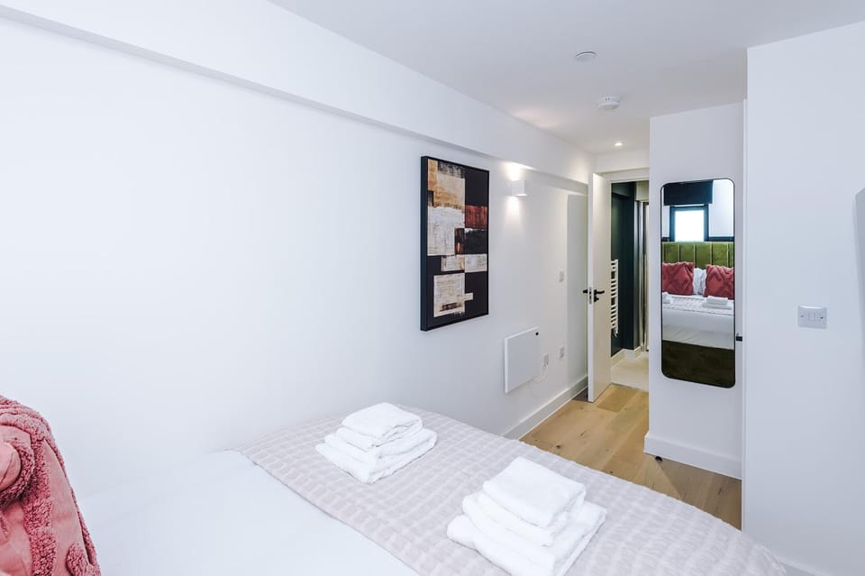 Modern Manchester Apartment - Fast Wi-Fi & City Access Apartment in Salford