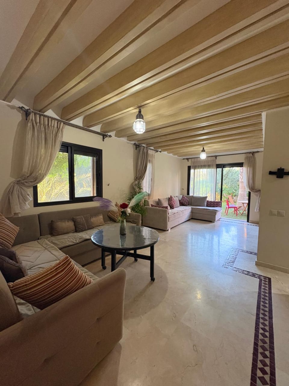 Spacieux appartement avec jardin piscine fibre wifi Apartment in Marrakesh