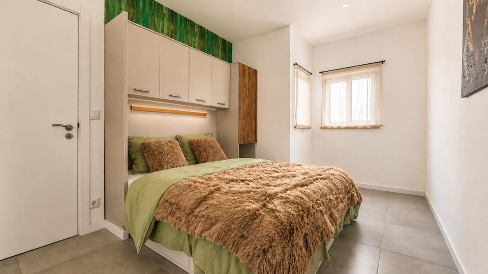 Bed, Bedroom, wardrobe
