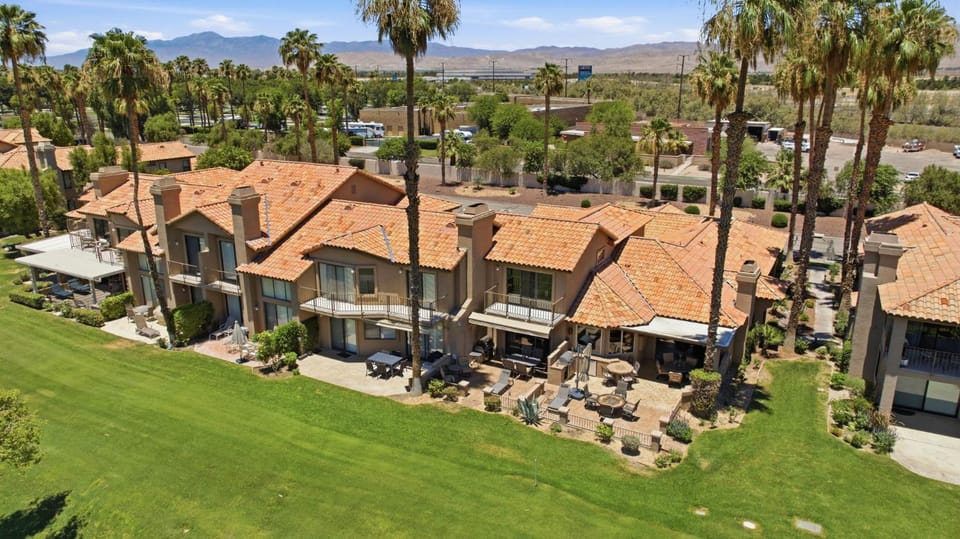 Palm Valley Oasis with Golf Course & Lake Views House in Palm Desert