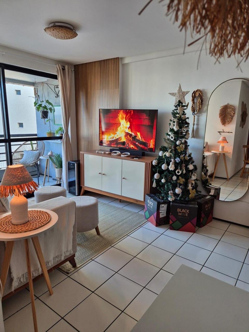 Communal lounge/ TV room, TV and multimedia, Living room, Seating area