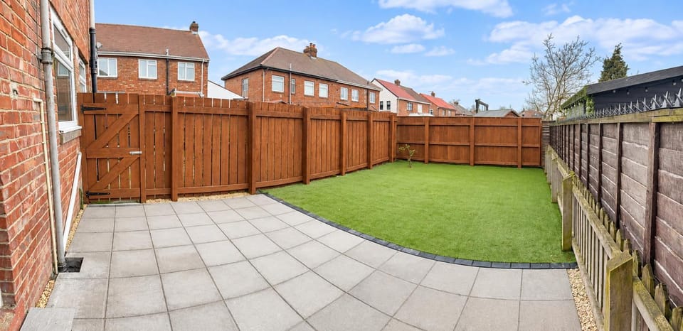 Cosy Jarrow 1-Bed, Driveway Parking & Garden Apartment in South Shields