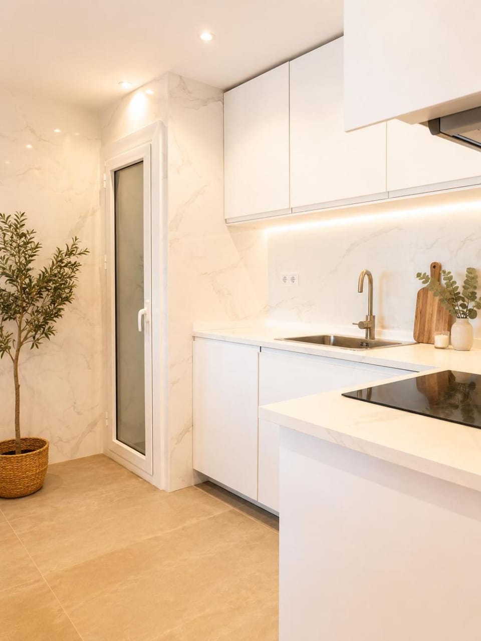 Kitchen or kitchenette