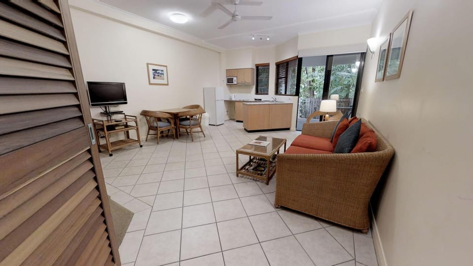 Living room, Photo of the whole room, Seating area