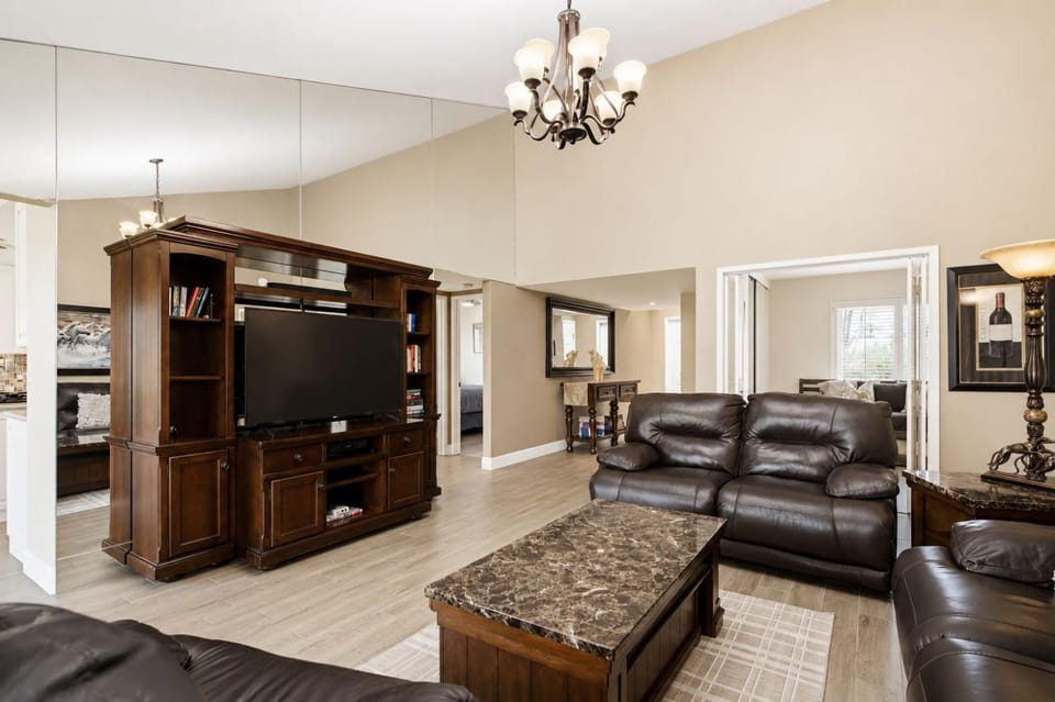 Palm Desert Resort Escape with Golf & Mountain Views House in Palm Desert