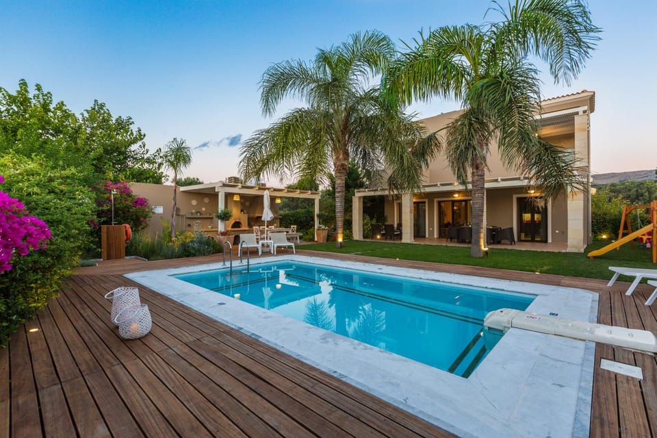 Garden, Swimming pool, Swimming pool