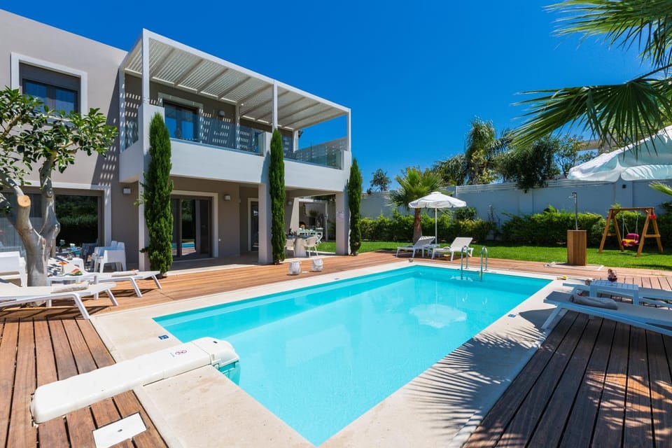 Garden, Swimming pool, Swimming pool