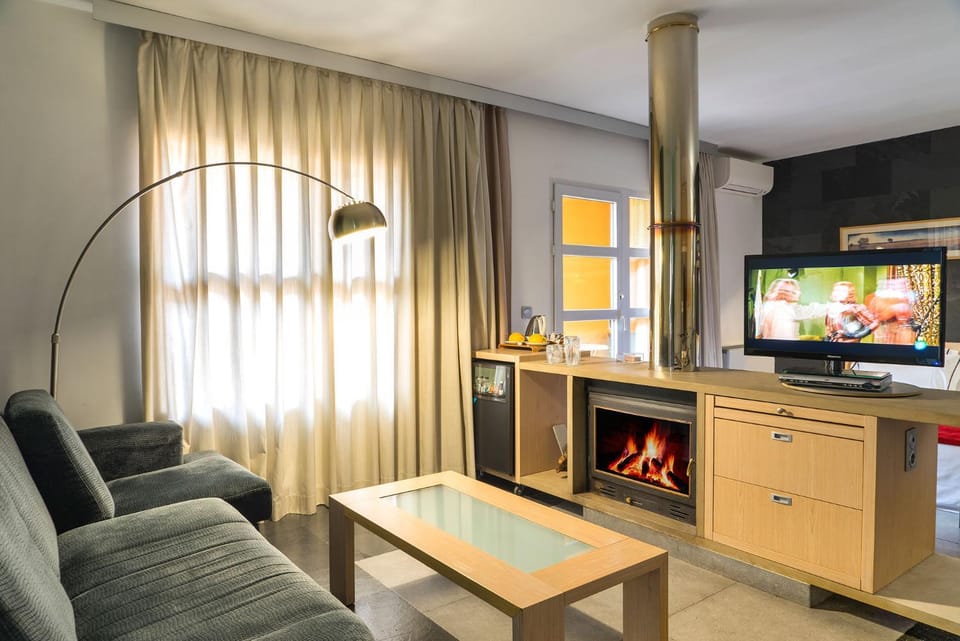 Coffee/tea facilities, Living room