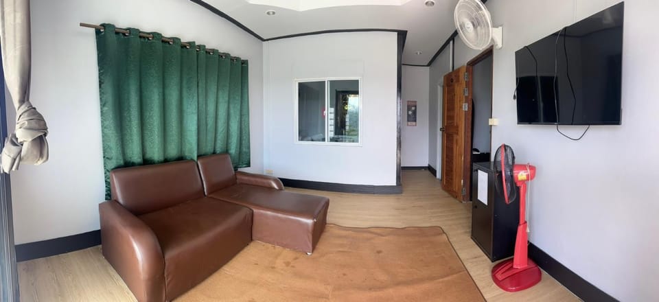Family House - Monkhaokho - ม่อนเขาค้อโซน A Bed and Breakfast in Thailand