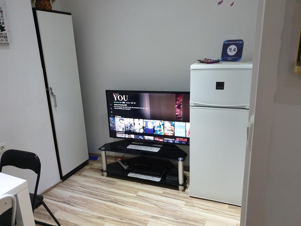 Communal lounge/ TV room, TV and multimedia