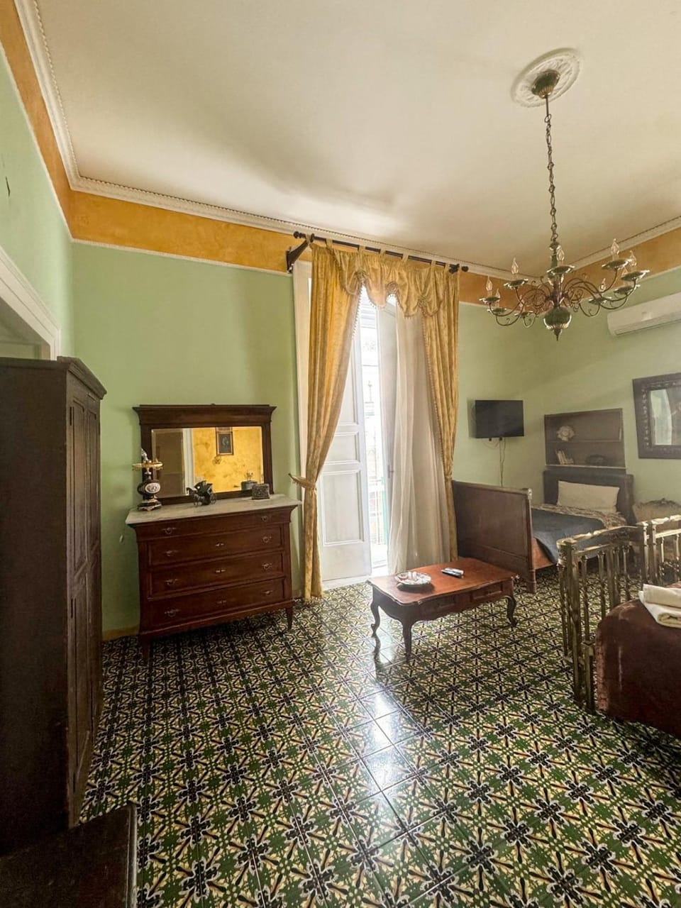 Napoli Retro Bed and Breakfast in Naples