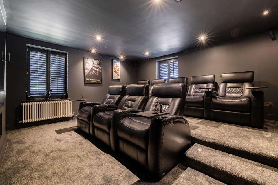 Country House with Pool Cinema & Tennis Court House in St Edmundsbury District