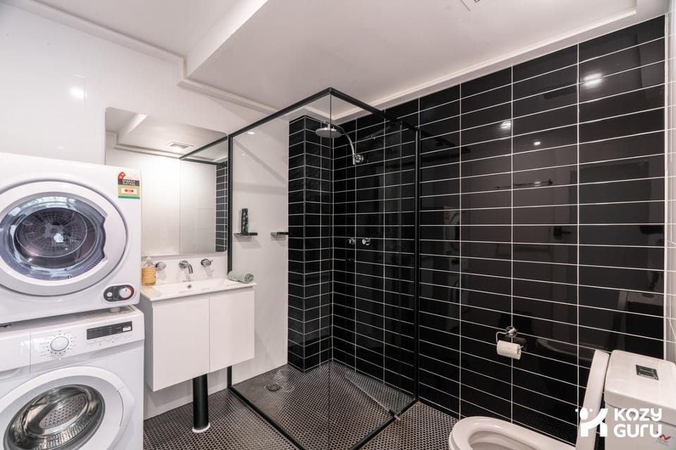 KozyGuru | Balmain | Charming Comfy Studio House in Sydney