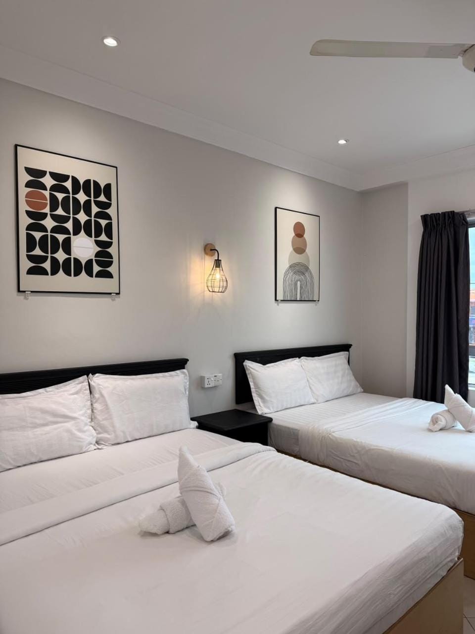 Bed, Photo of the whole room