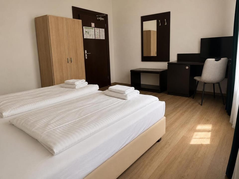 Bed, Photo of the whole room