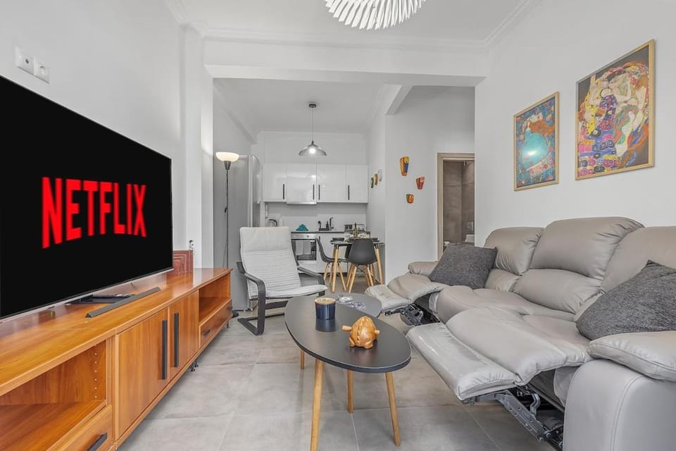Stylish & Bright apartment in the Heart of Glyfada Apartment in South Athens