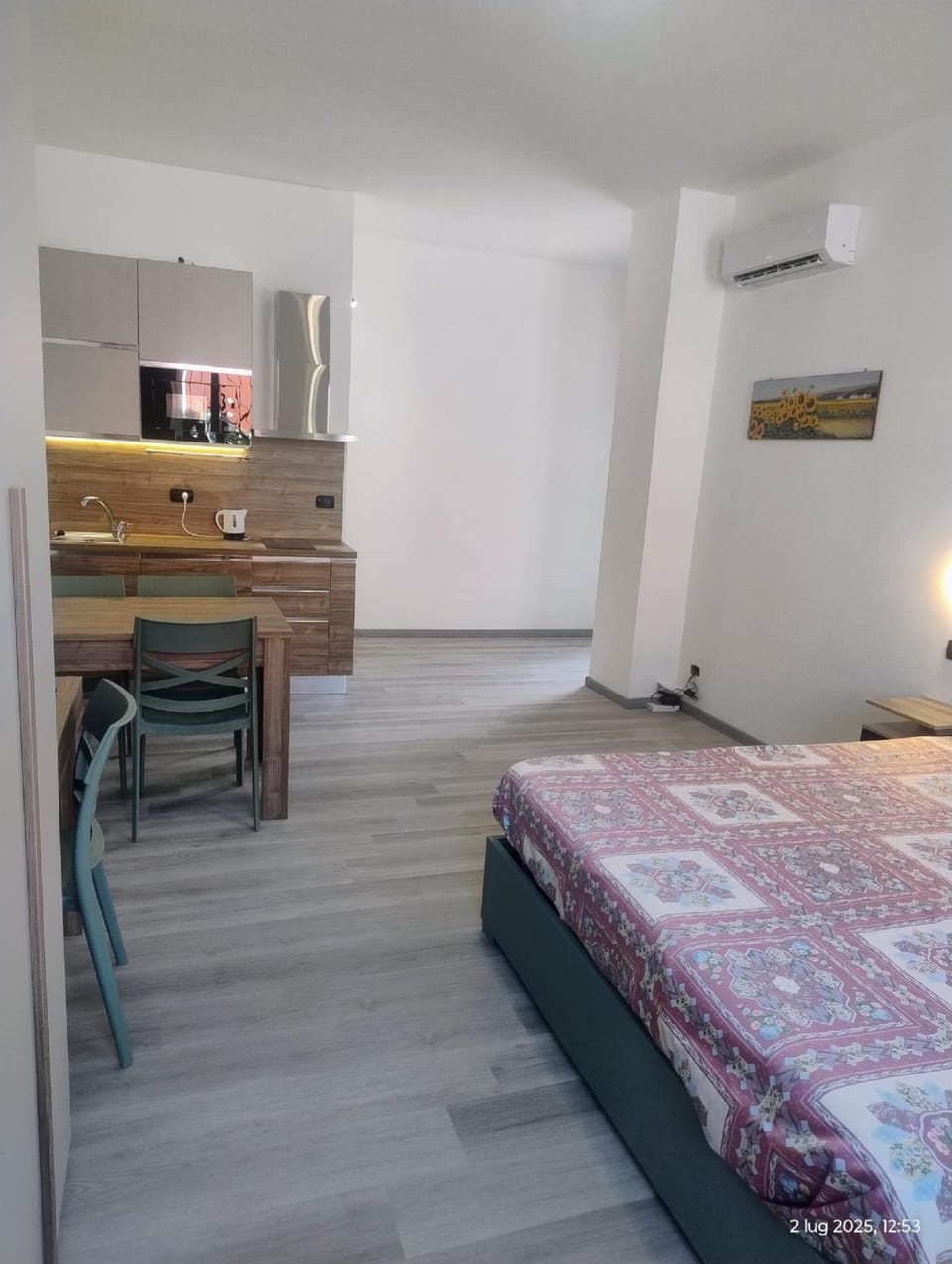 Kitchen or kitchenette, Photo of the whole room, Bedroom, air conditioner
